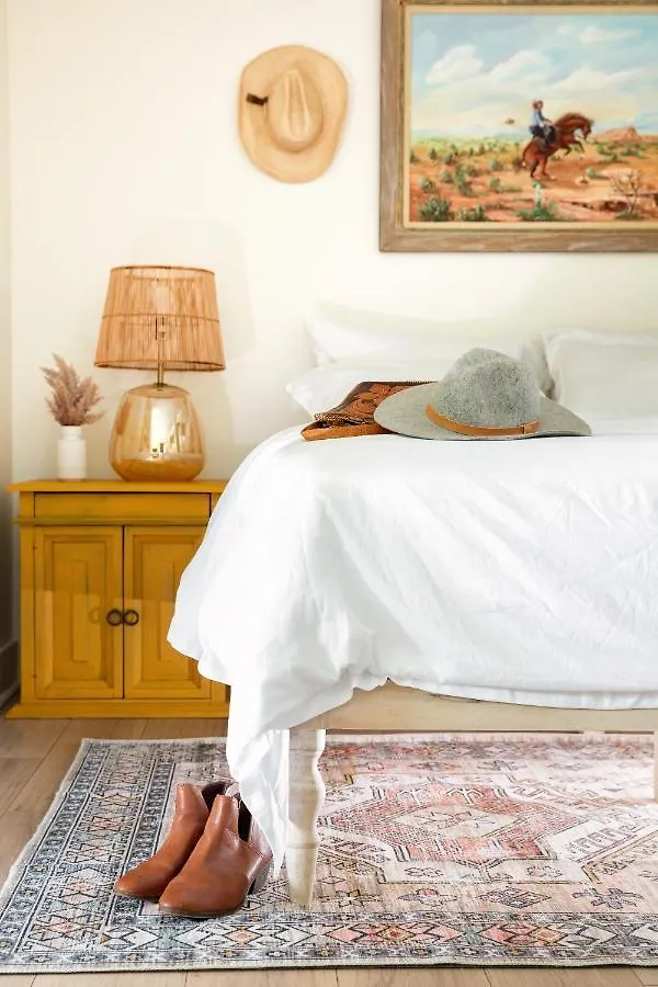 Southbound Stays - Lonestar Nashville Apartment